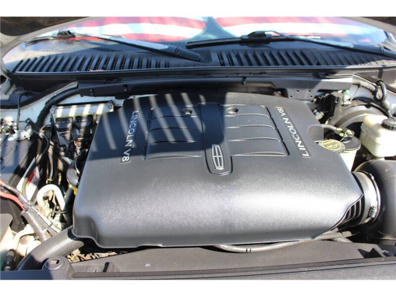 2004 Lincoln Navigator Luxury