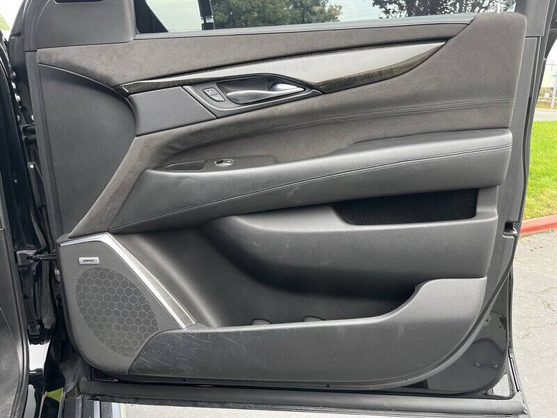 2017 Cadillac Escalade Platinum