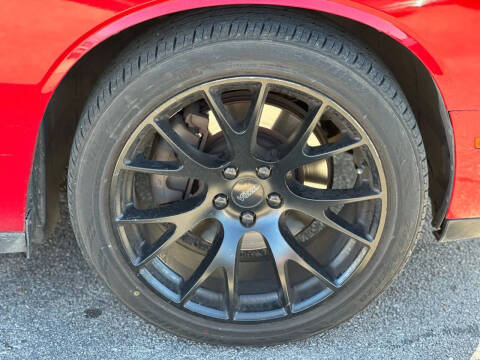 2015 Dodge Challenger SXT Plus