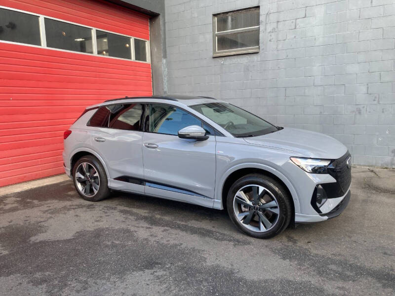 2023 Audi Q4 e-tron Premium Plus's photo