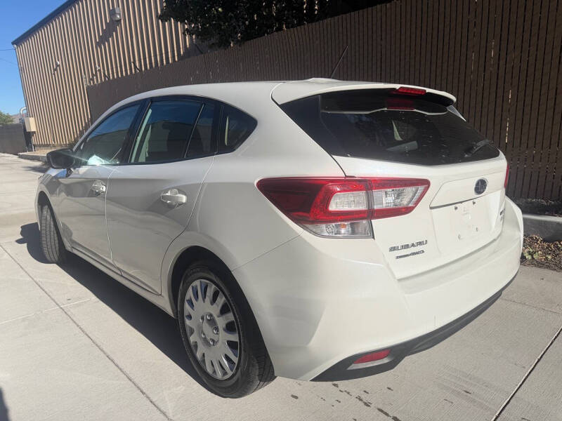 2017 Subaru Impreza 2.0i