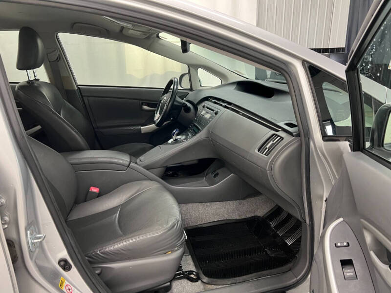2010 Toyota Prius III