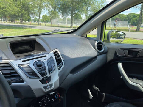 2011 Ford Fiesta SE