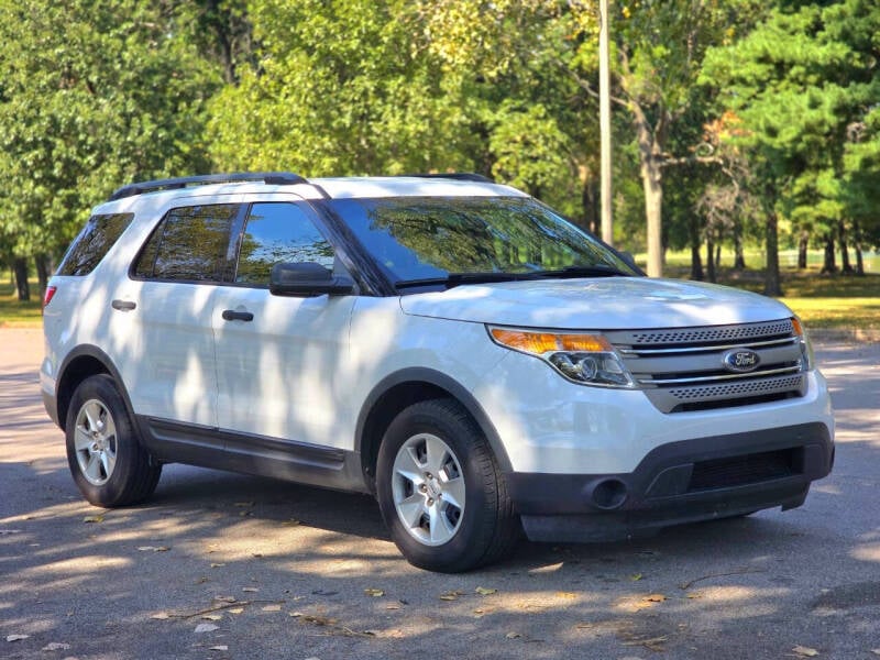 2013 Ford Explorer Base photo 3