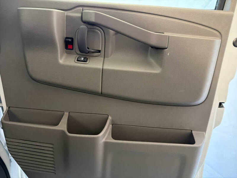 2024 Chevrolet Express 2500