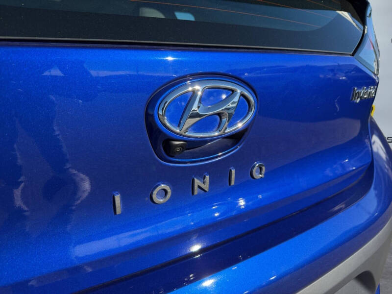 2022 Hyundai Ioniq Hybrid Limited