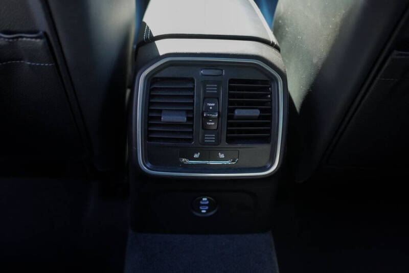 2023 Porsche Macan S