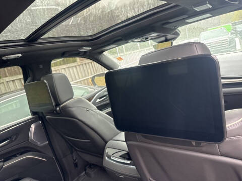 2024 Cadillac Escalade ESV Sport Platinum