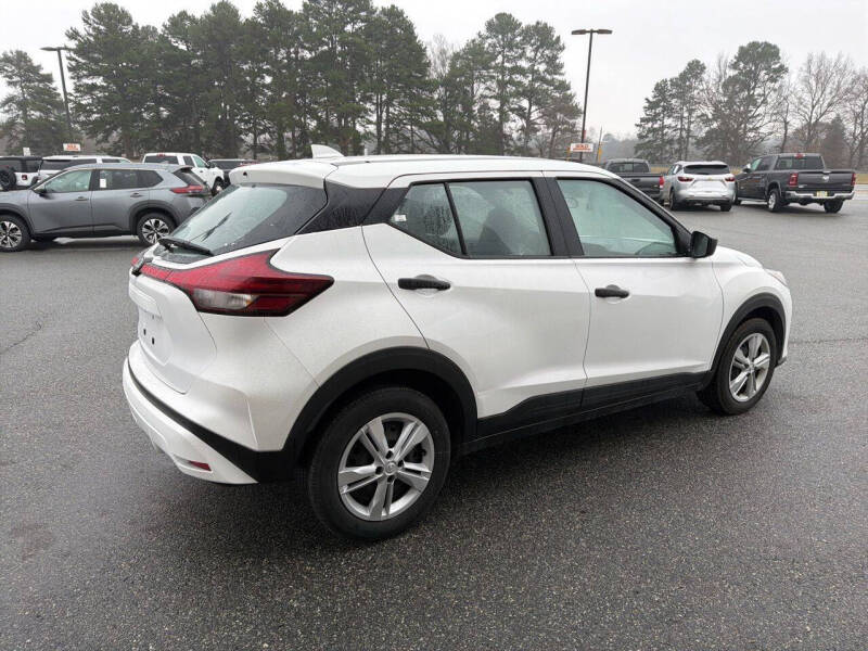 2024 Nissan Kicks S