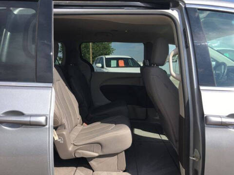 2021 Chrysler Voyager LX