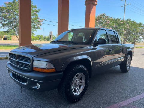 2003 Dodge Dakota for sale at SPEEDWAY MOTORS in Alexandria LA