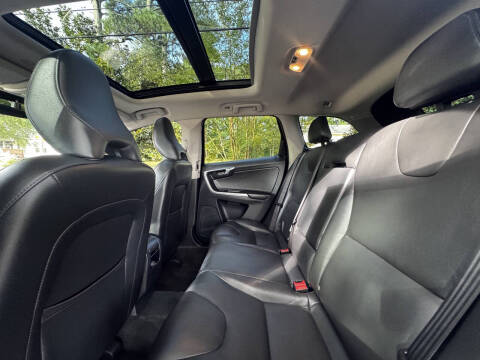 2016 Volvo XC60 T6 Drive-E