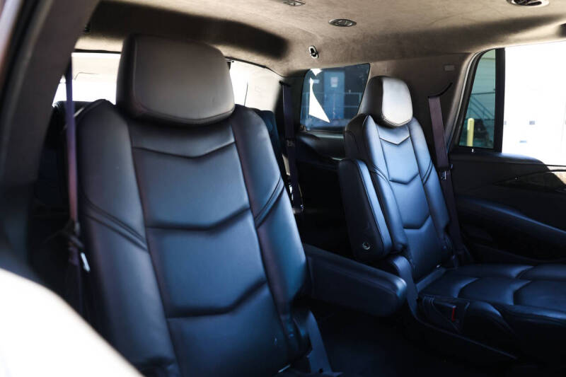 2016 Cadillac Escalade Platinum