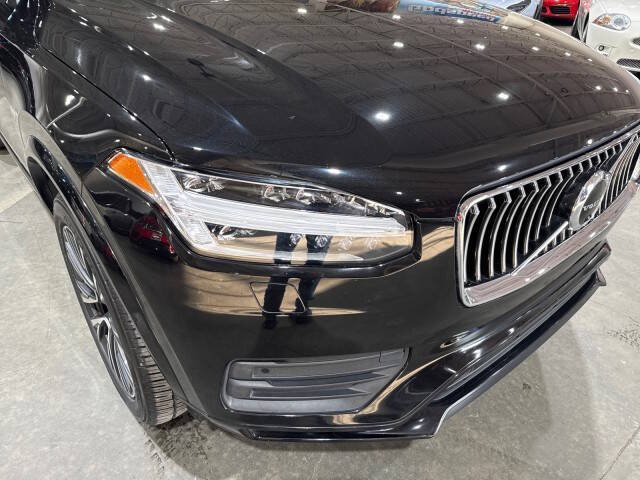 2022 Volvo XC90 T5 Momentum