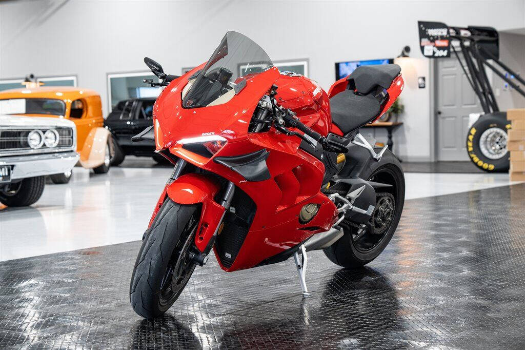 Used 2025 ducati panigale