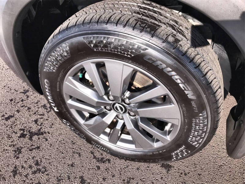 2024 Nissan Pathfinder S