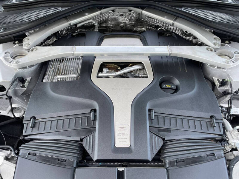2023 Aston Martin DBX