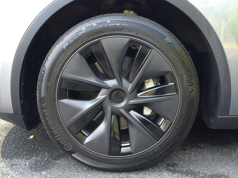 2025 Tesla Model Y Long Range