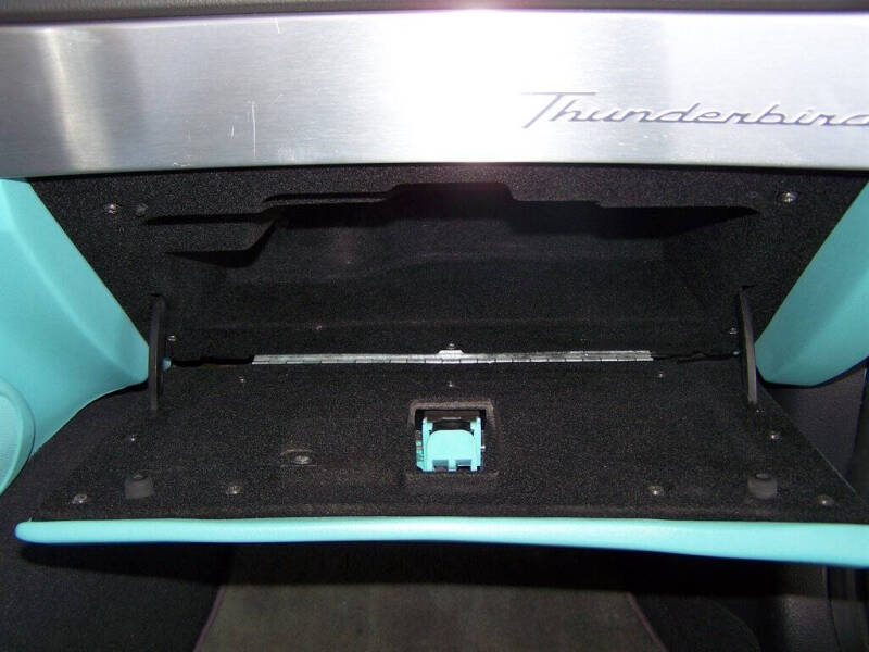 2002 Ford Thunderbird Deluxe