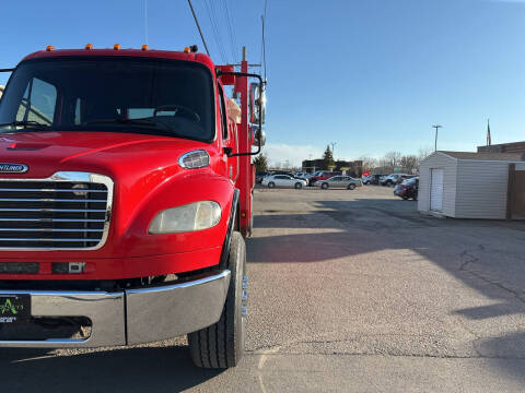 2005 Freightliner M2 106