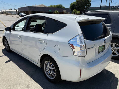 2014 Toyota Prius Two