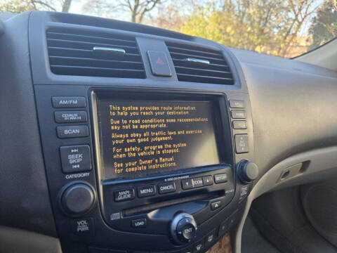 2005 Honda Accord Hybrid w/Navi