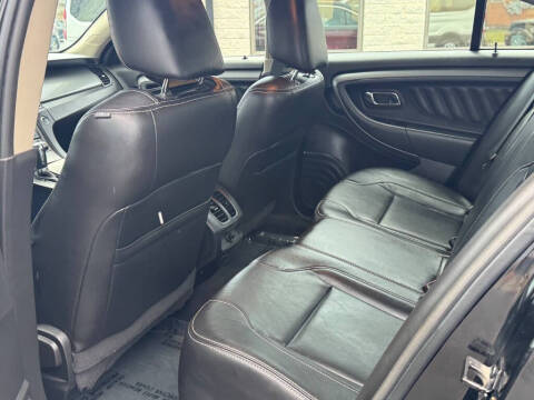 2011 Ford Taurus SEL