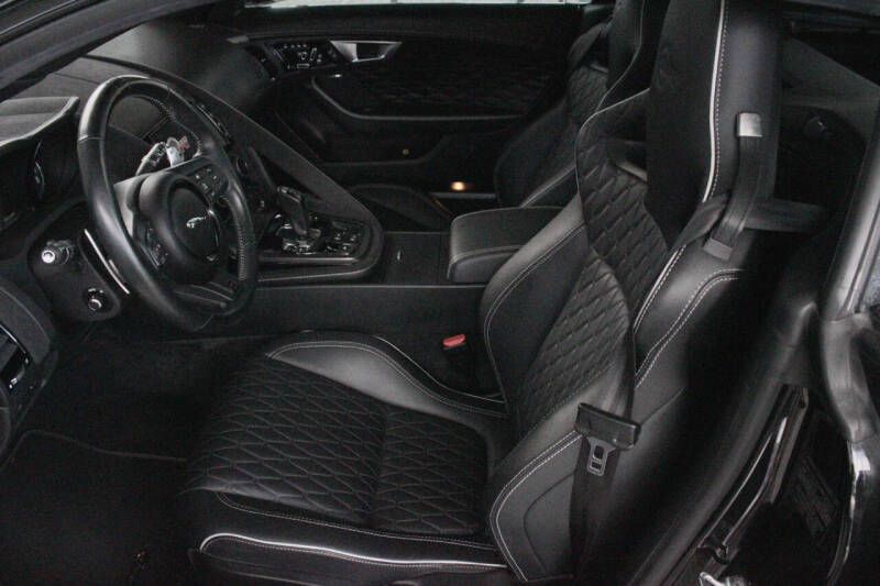 2017 Jaguar F-TYPE SVR