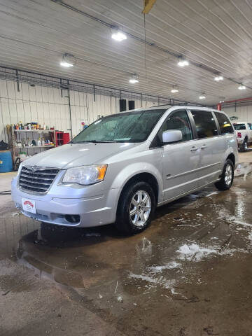 2008 Chrysler Town and Country for sale at WESTSIDE GARAGE LLC in Keokuk IA
