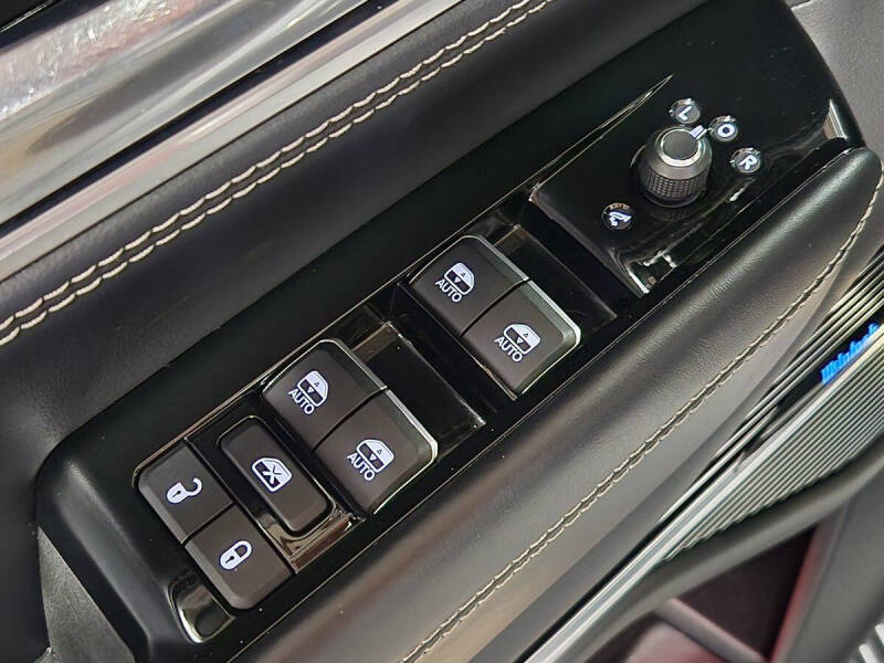 2022 Jeep Grand Wagoneer Series II