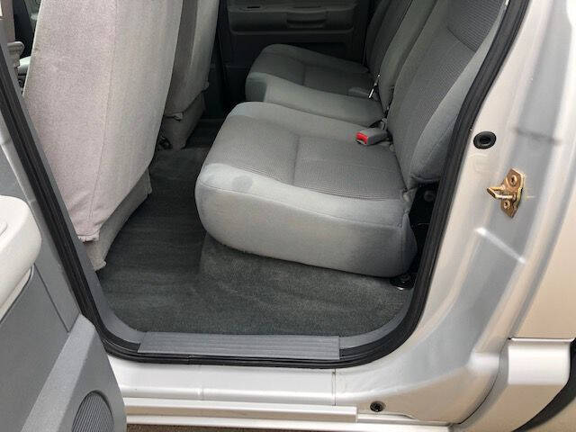 2005 Dodge Dakota SLT