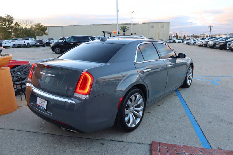 2019 Chrysler 300 Limited