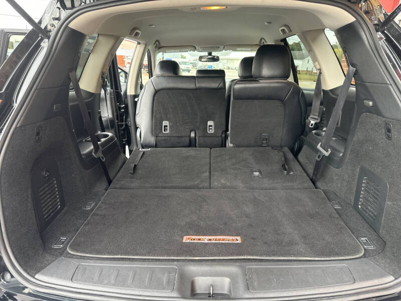 2020 Nissan Pathfinder SV