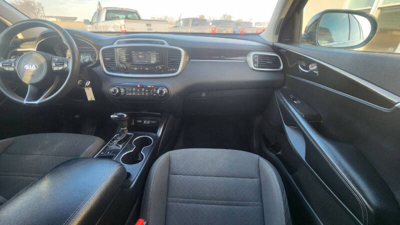 2017 Kia Sorento LX