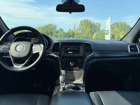 2019 Jeep Grand Cherokee Laredo E