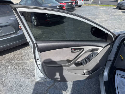 2014 Hyundai Elantra SE