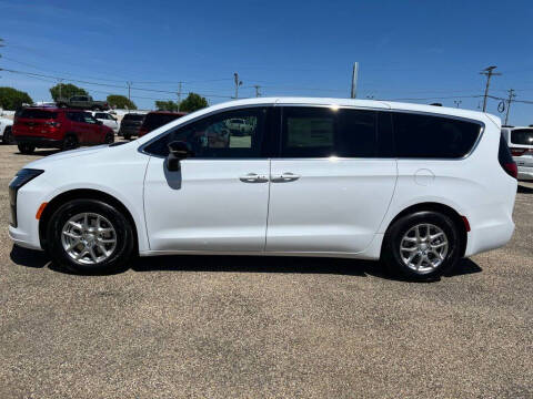 2027 Chrysler Pacifica Select