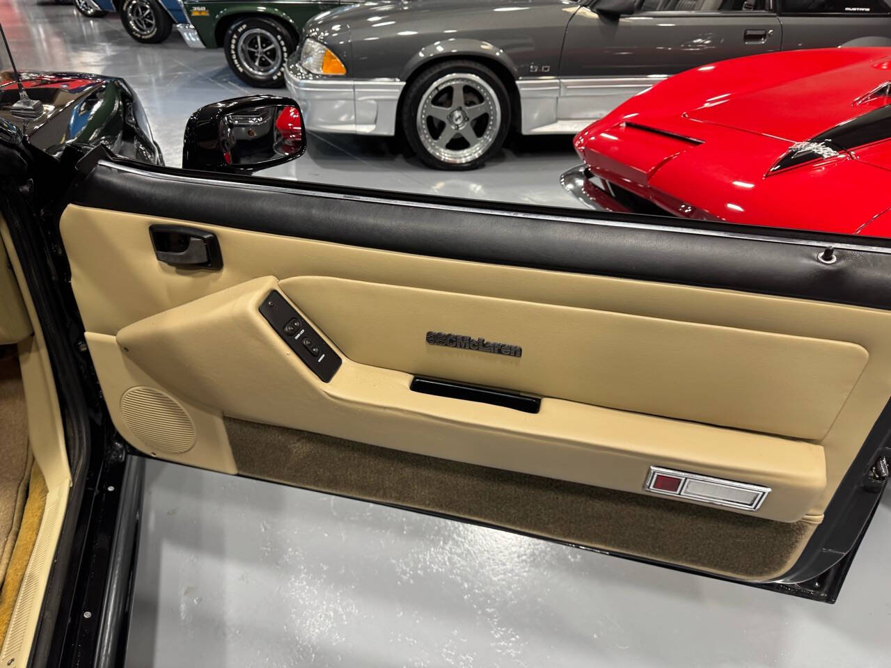 1988 Ford Mustang 68