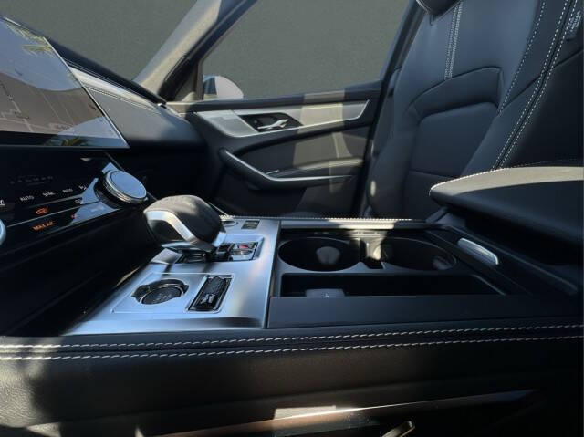 2026 Jaguar F-PACE P250 R-Dynamic S