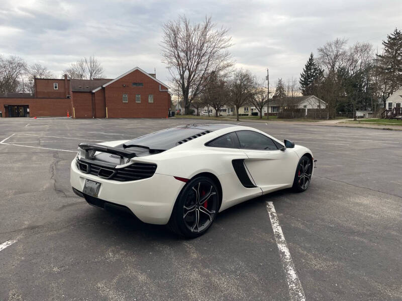 2013 McLaren MP4-12C