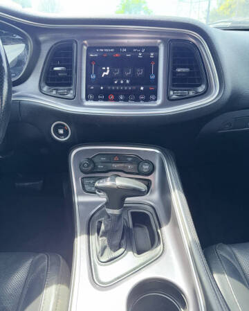 2018 Dodge Challenger SXT Plus