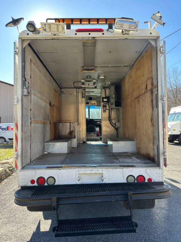 2010 Freightliner MT45 Chassis