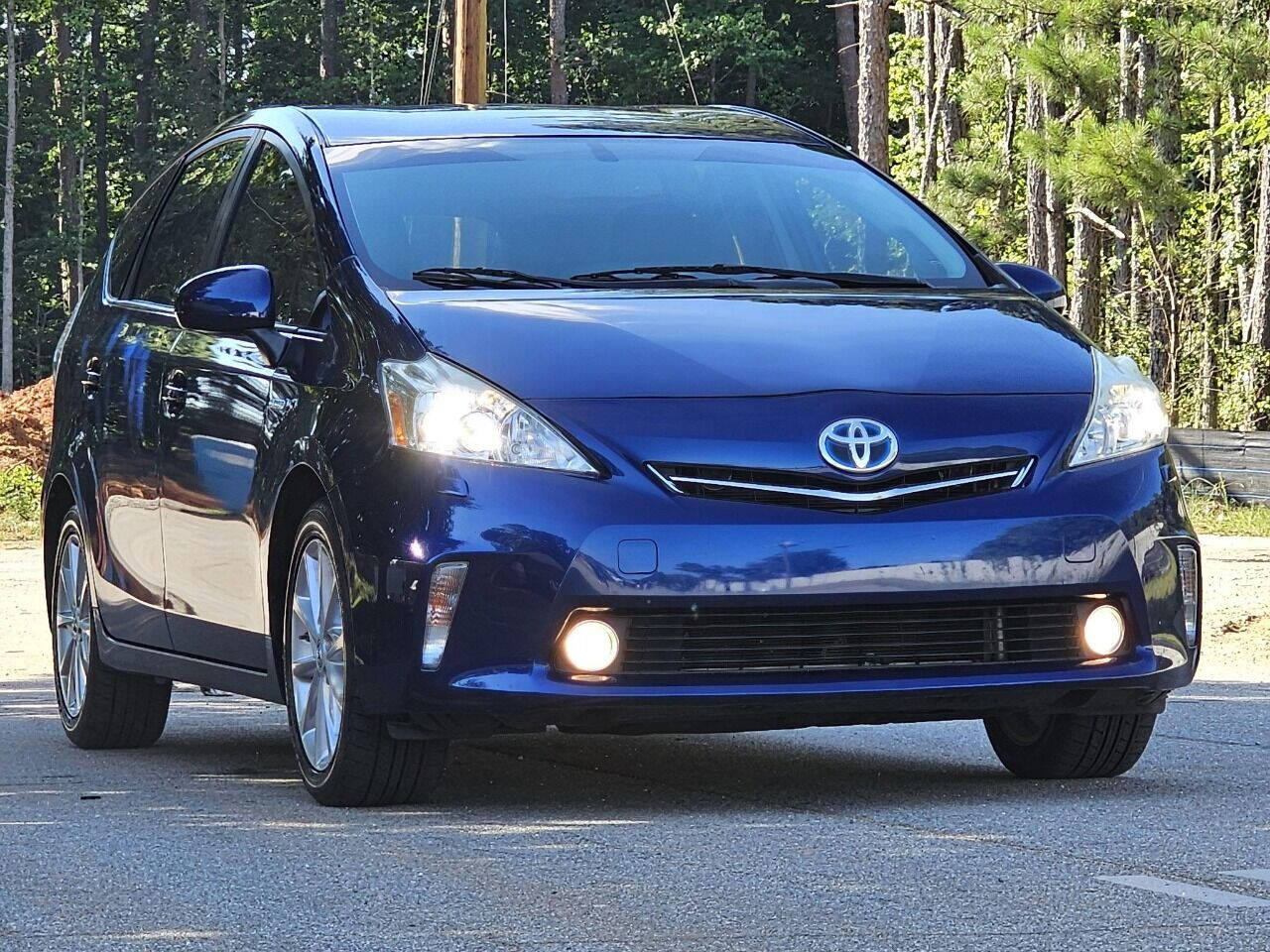 2014 Toyota Prius v for sale at 123 Autos in Snellville, GA