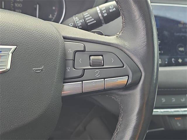 2022 Cadillac XT4 Premium Luxury