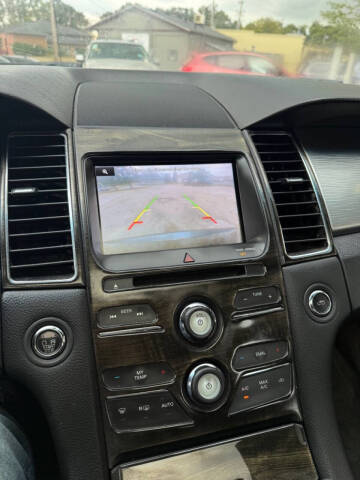 2013 Ford Taurus SEL