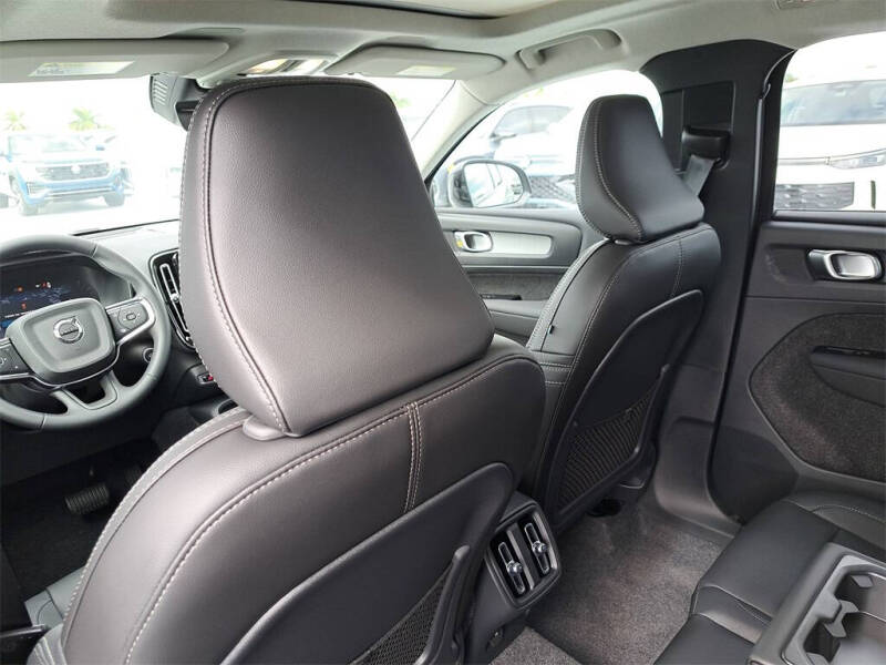 2026 Volvo XC40 B4 Core