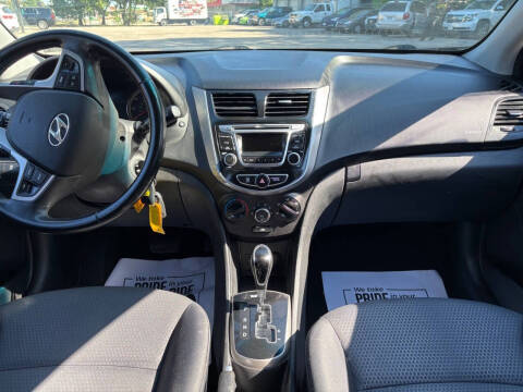 2015 Hyundai Accent Sport