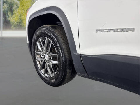 2017 GMC Acadia SLT-1