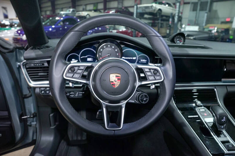 2018 Porsche Panamera 4S