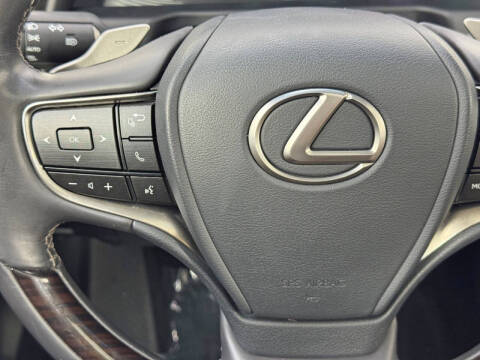 2020 Lexus ES 300h